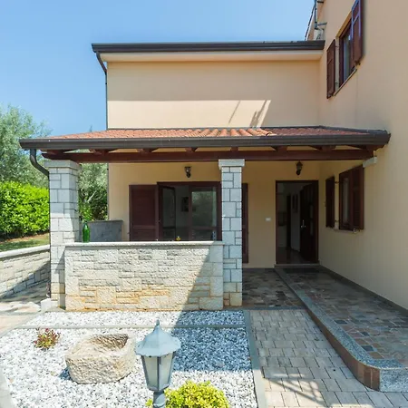 Strandnahe Marea Mit Pool Und Garten * Porec